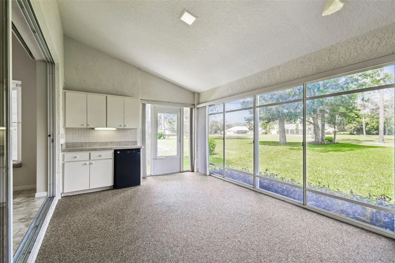 8157 HIDDEN HILLS DR