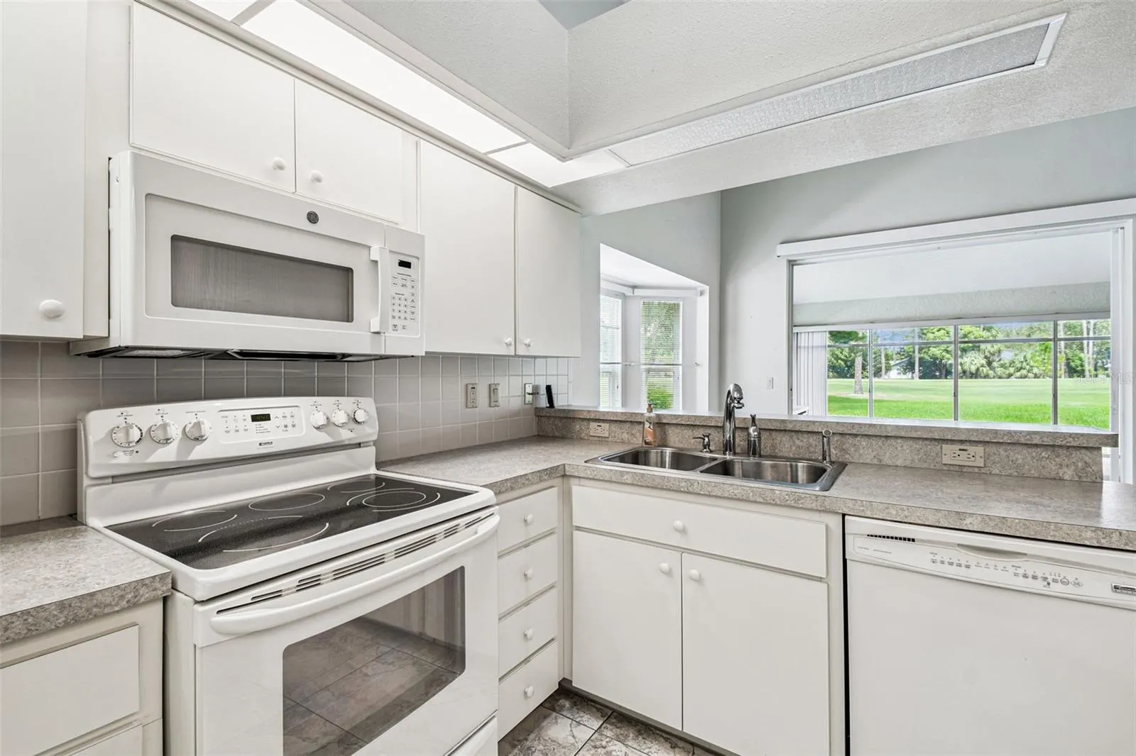 8157 HIDDEN HILLS DR