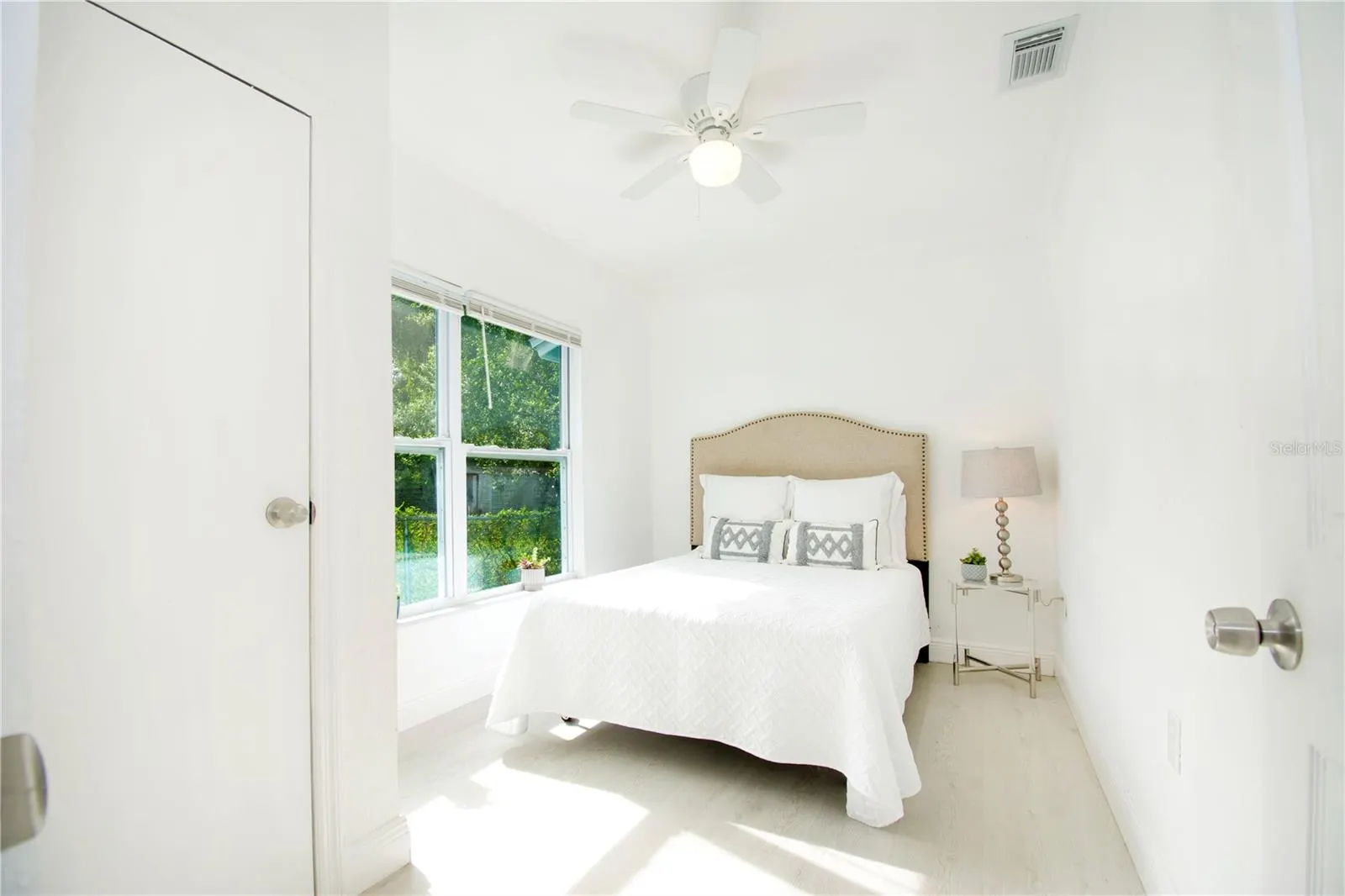 1701 E NEW ORLEANS AVE