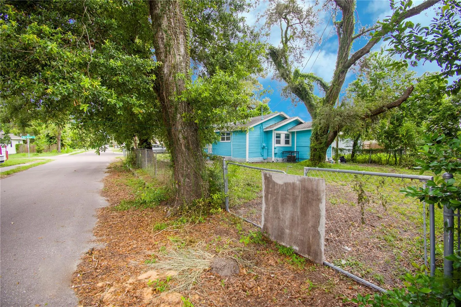 1701 E NEW ORLEANS AVE