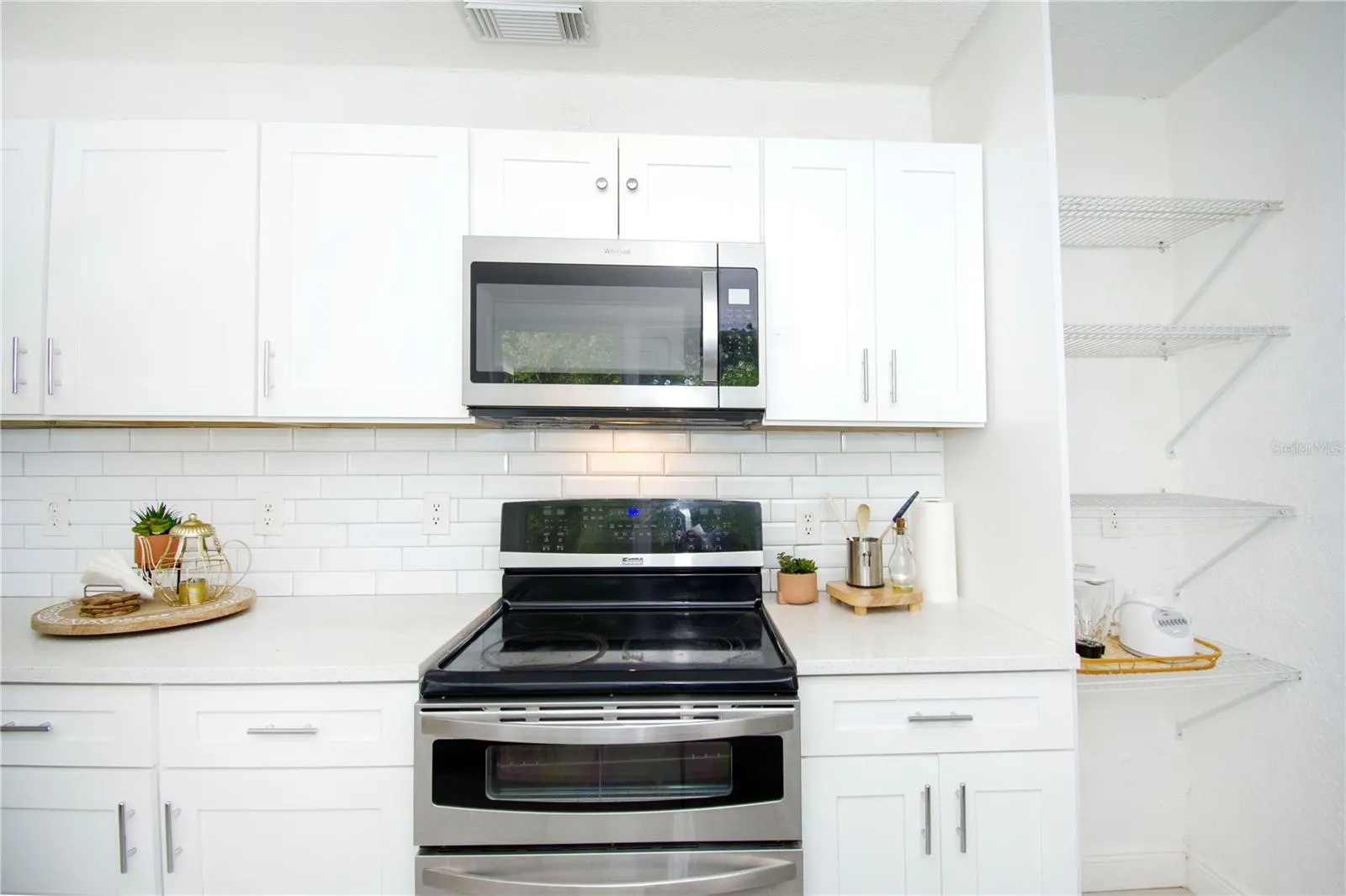 1701 E NEW ORLEANS AVE