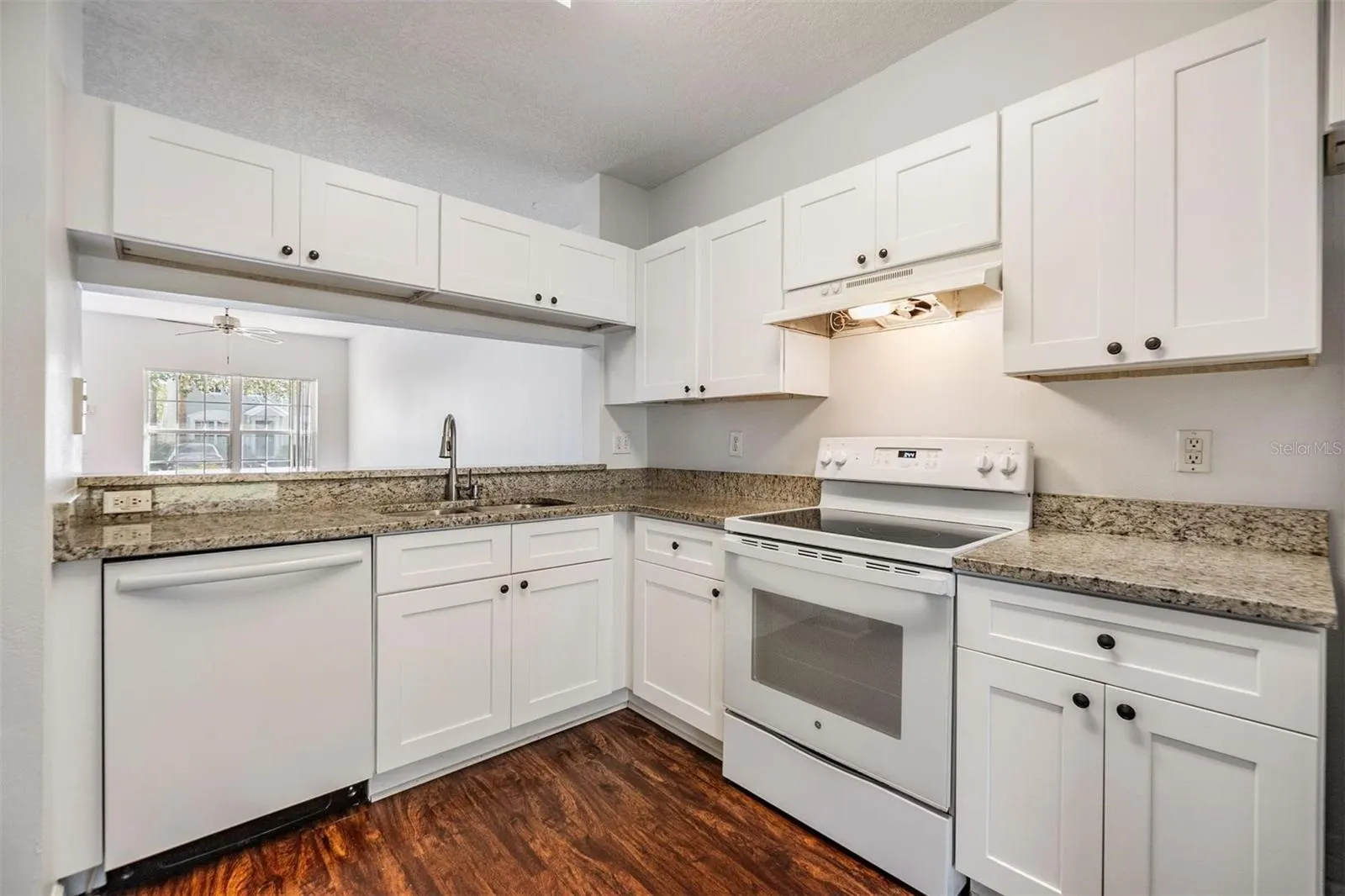 2248 LAKE WOODBERRY CIR