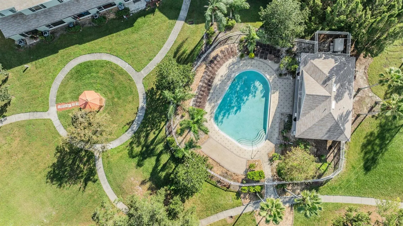 2248 LAKE WOODBERRY CIR