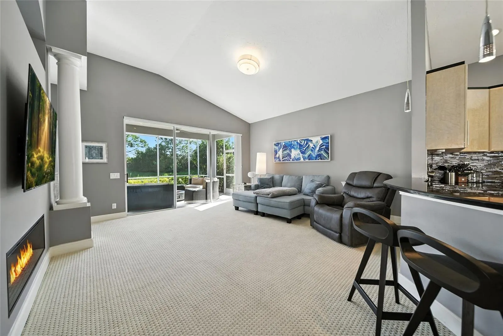 7131 KENSINGTON CT