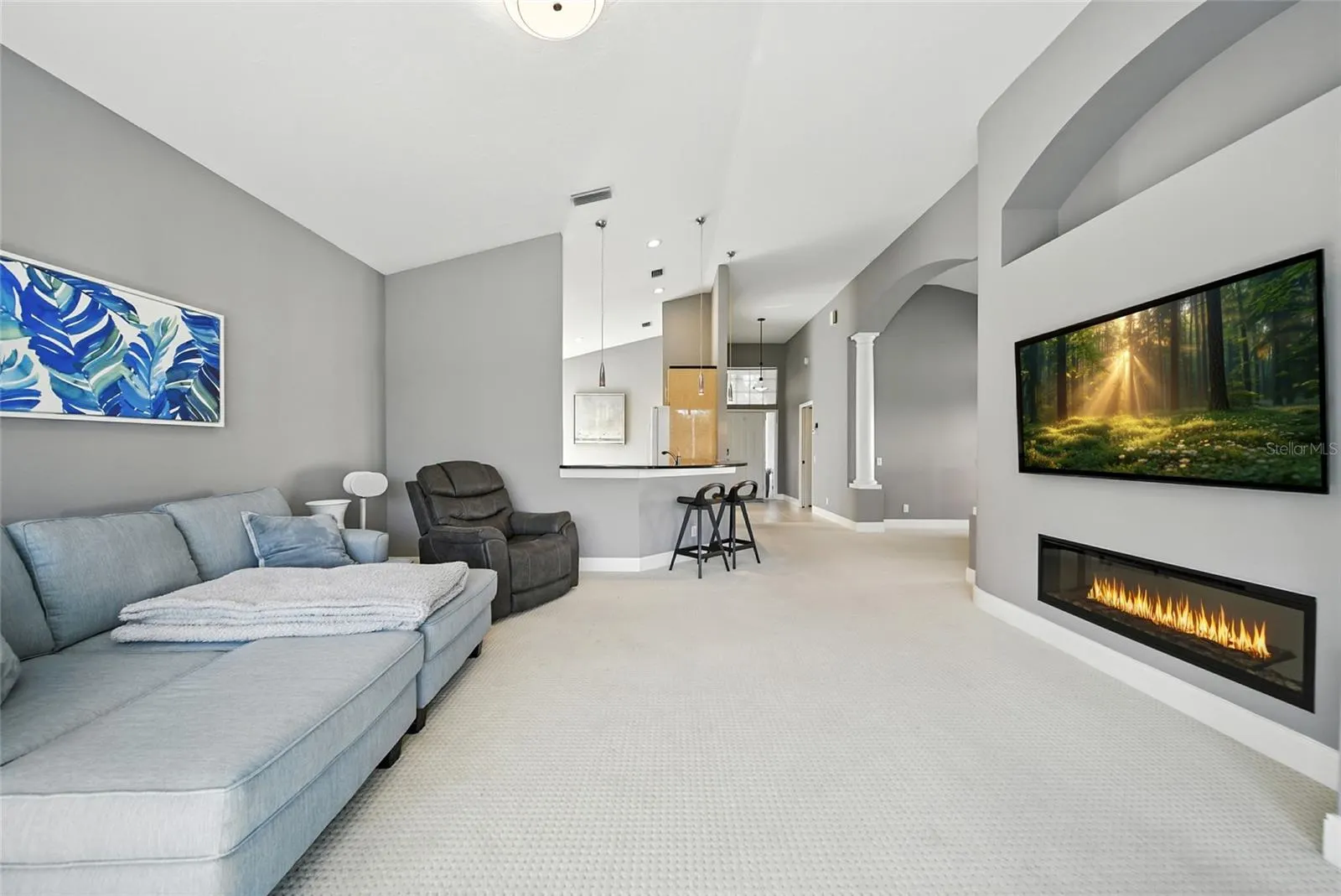 7131 KENSINGTON CT