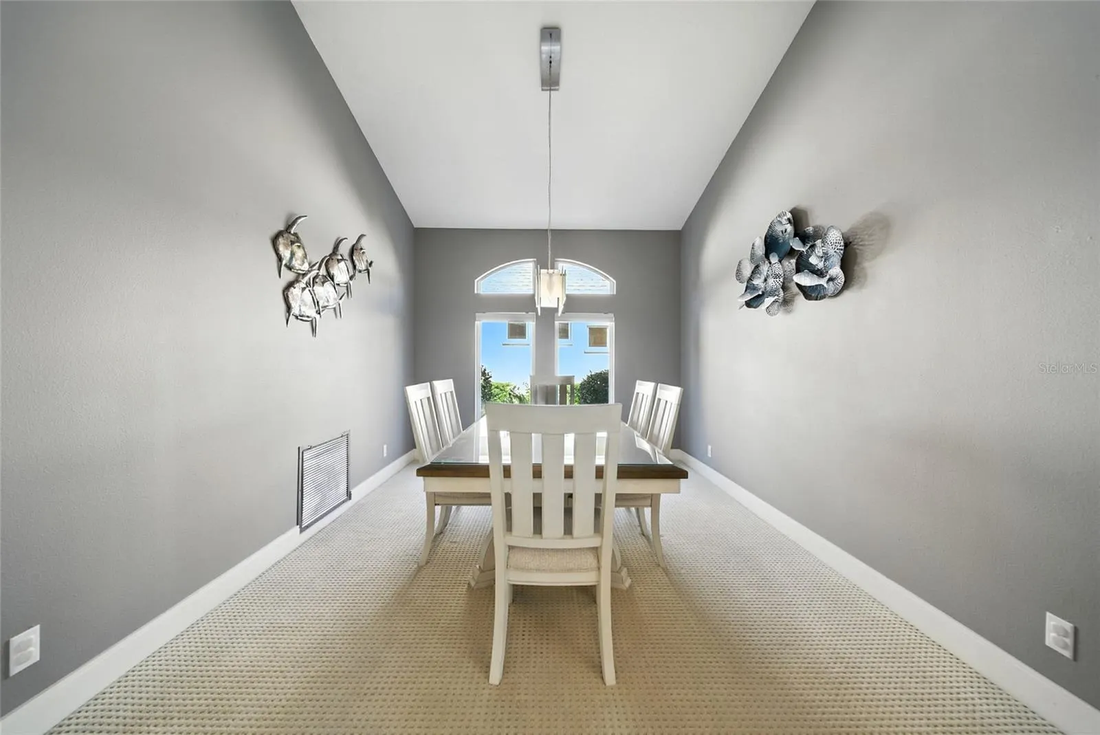 7131 KENSINGTON CT