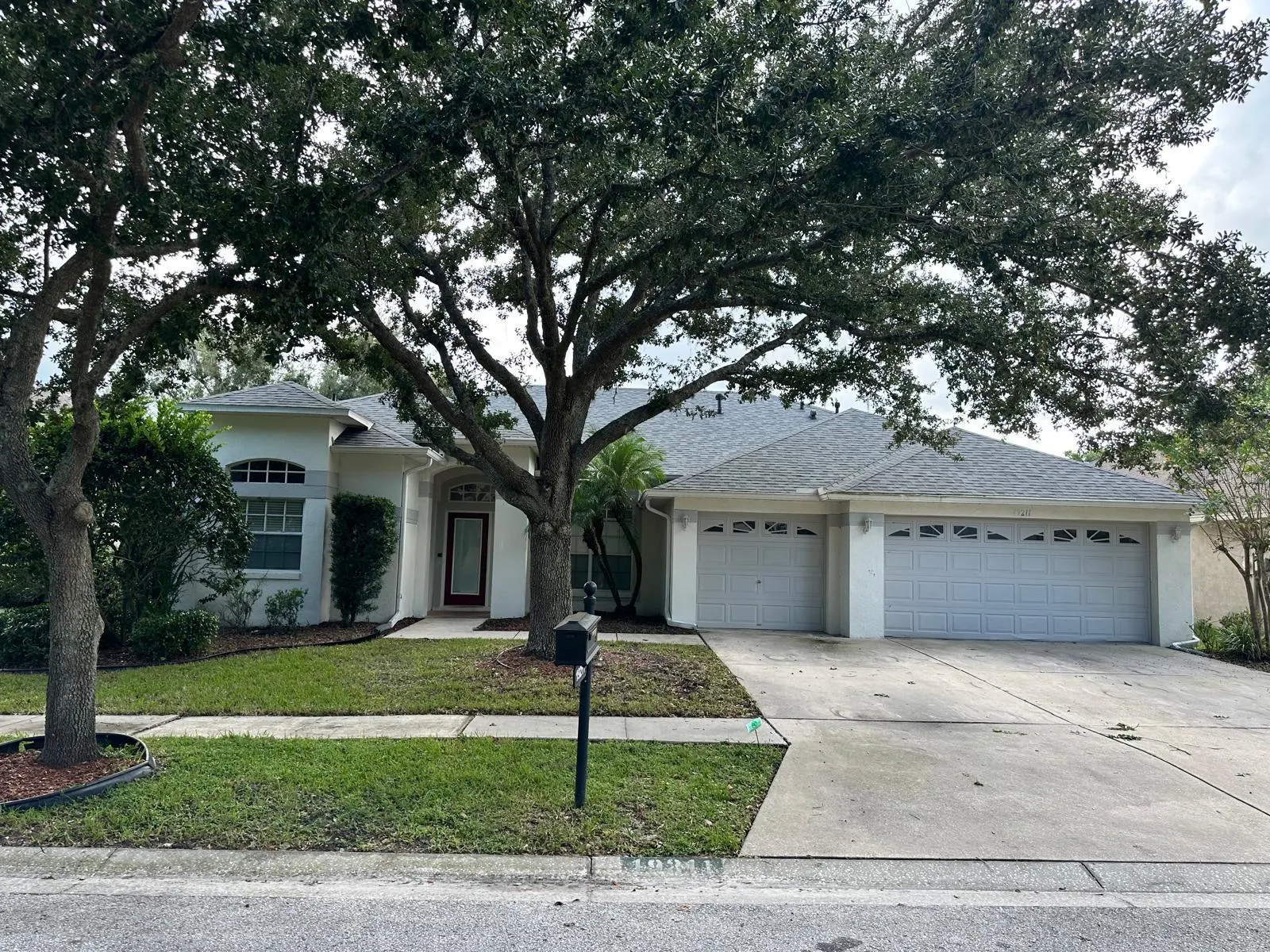 19211 DOVE CREEK DR