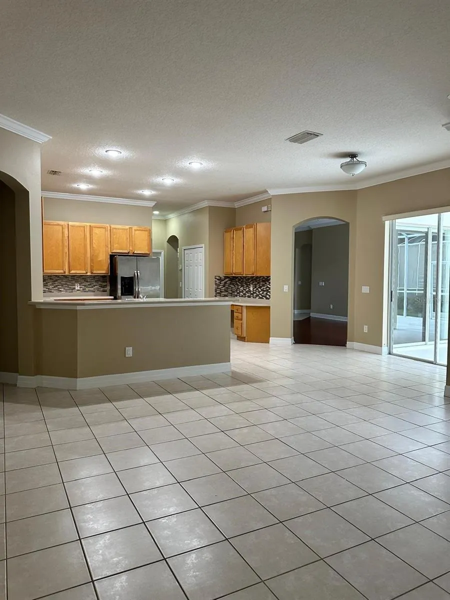 19211 DOVE CREEK DR