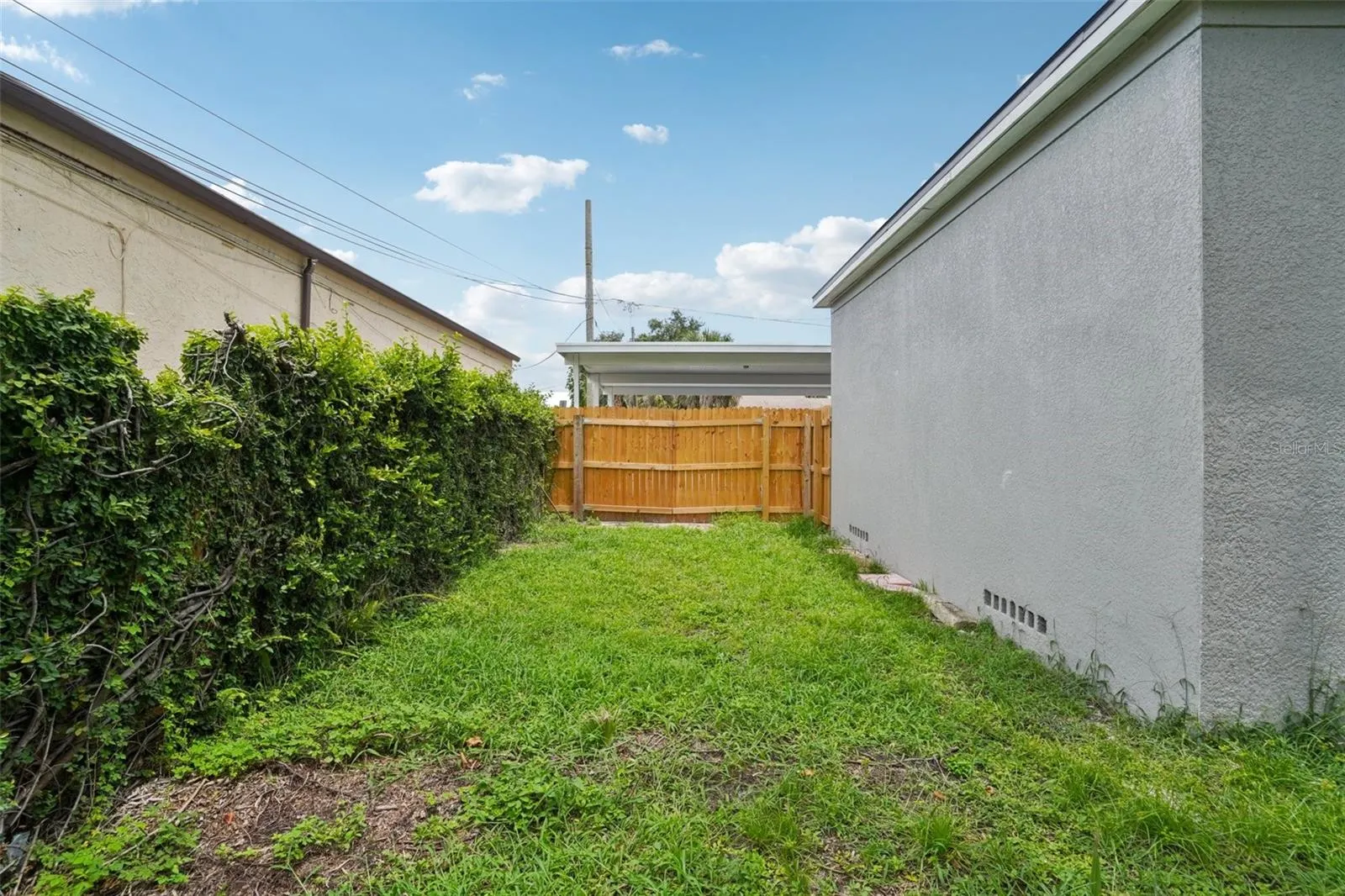 3710 W GRIFLOW ST