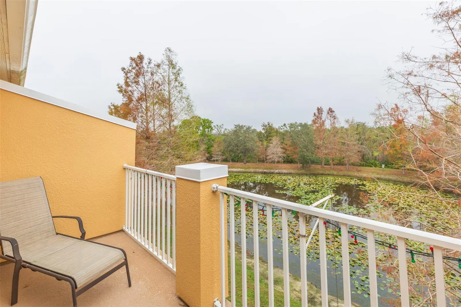 9024 WHITE SAGE LOOP
