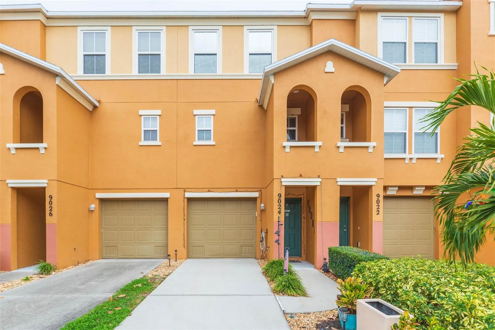 9024 WHITE SAGE LOOP
