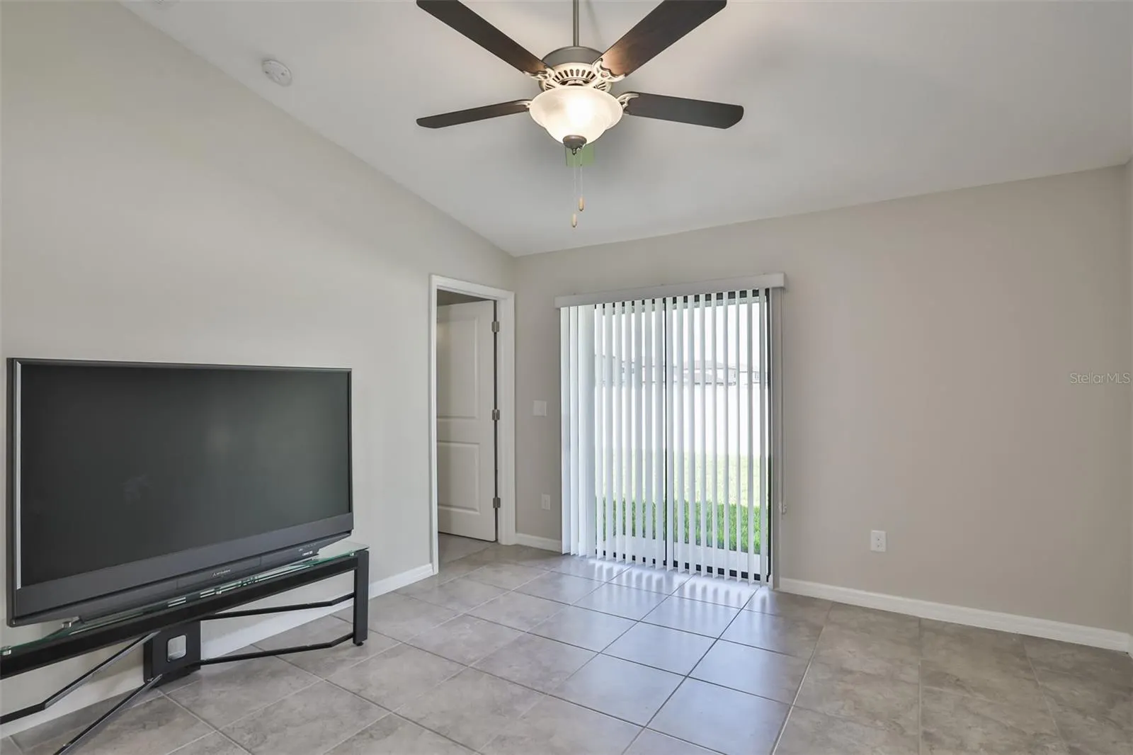 7608 BLUE IRIS LN