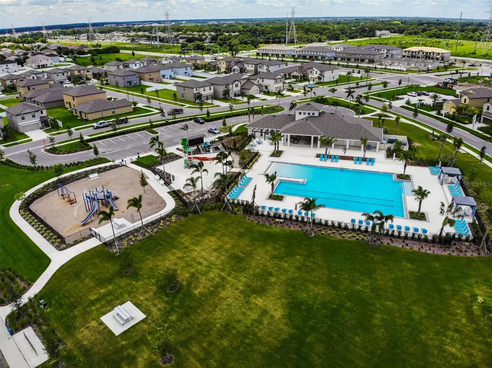 7608 BLUE IRIS LN