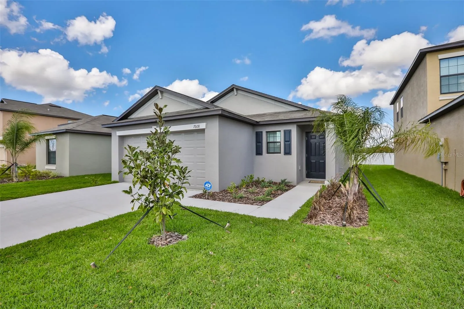 7608 BLUE IRIS LN