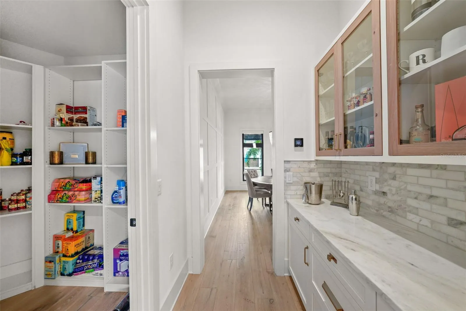555 SUWANEE CIR