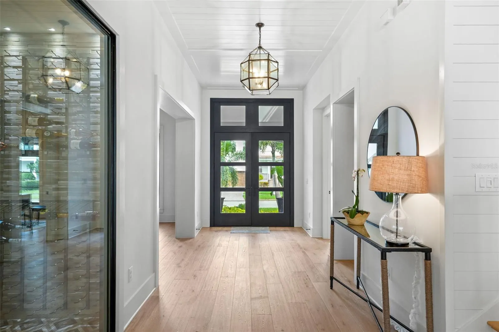 555 SUWANEE CIR