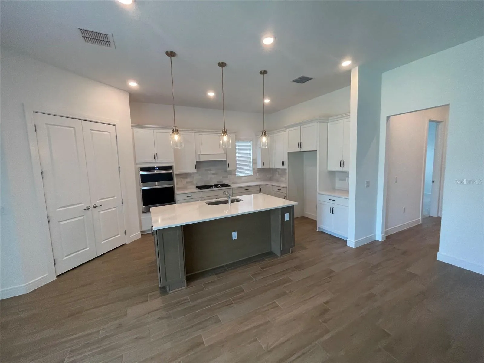 13817 SHARP HAWK DR