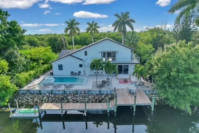 95 SCHNEIDER DR