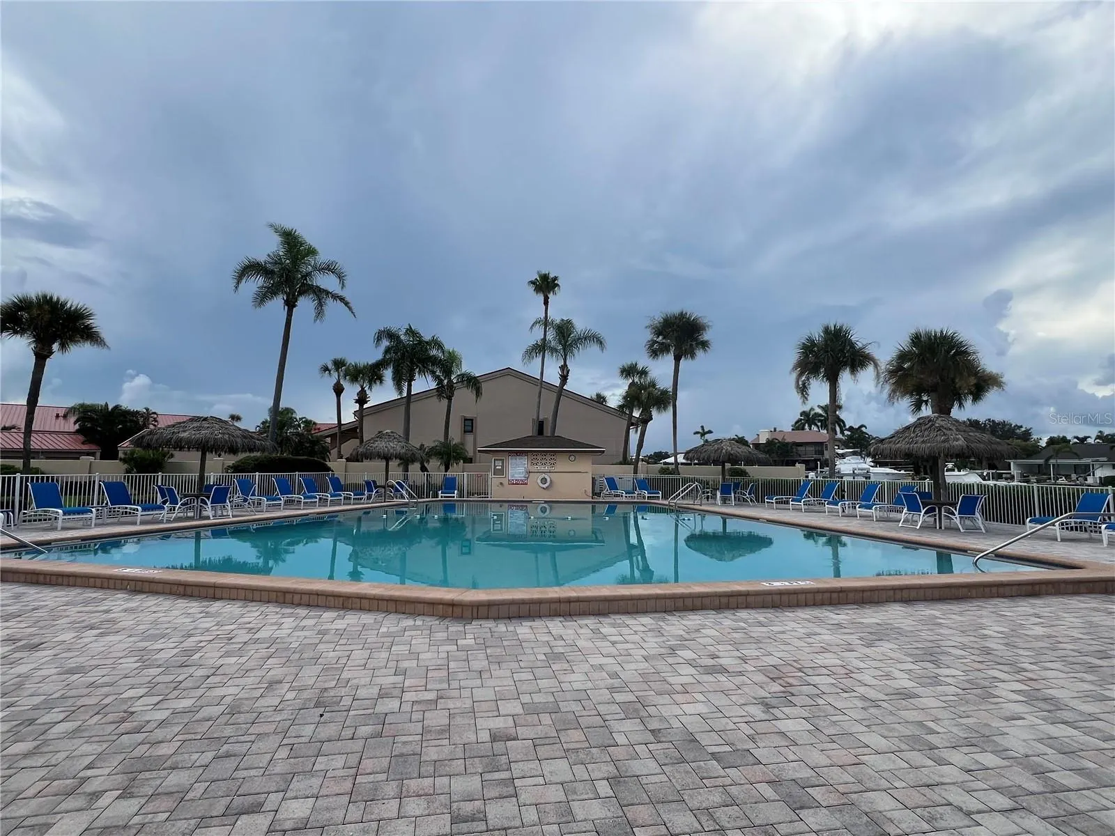 4900 BRITTANY DR S #305, #305