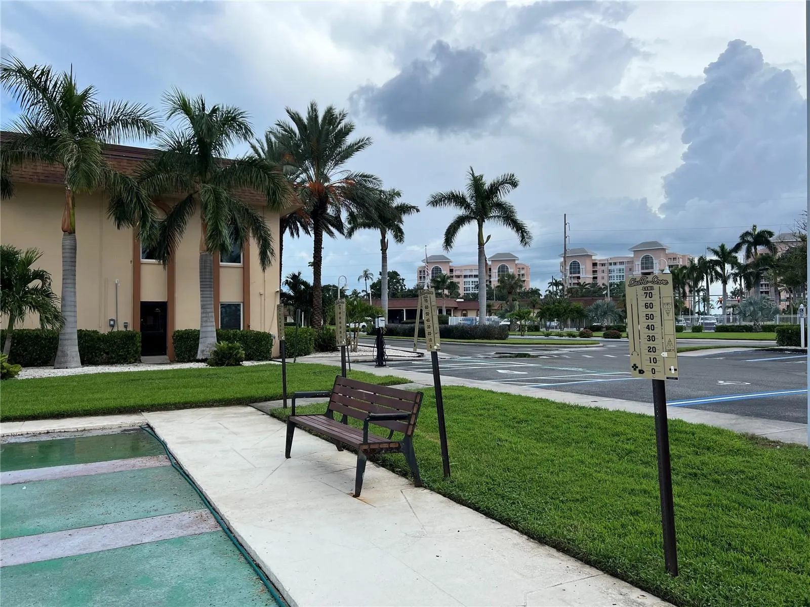 4900 BRITTANY DR S #305, #305