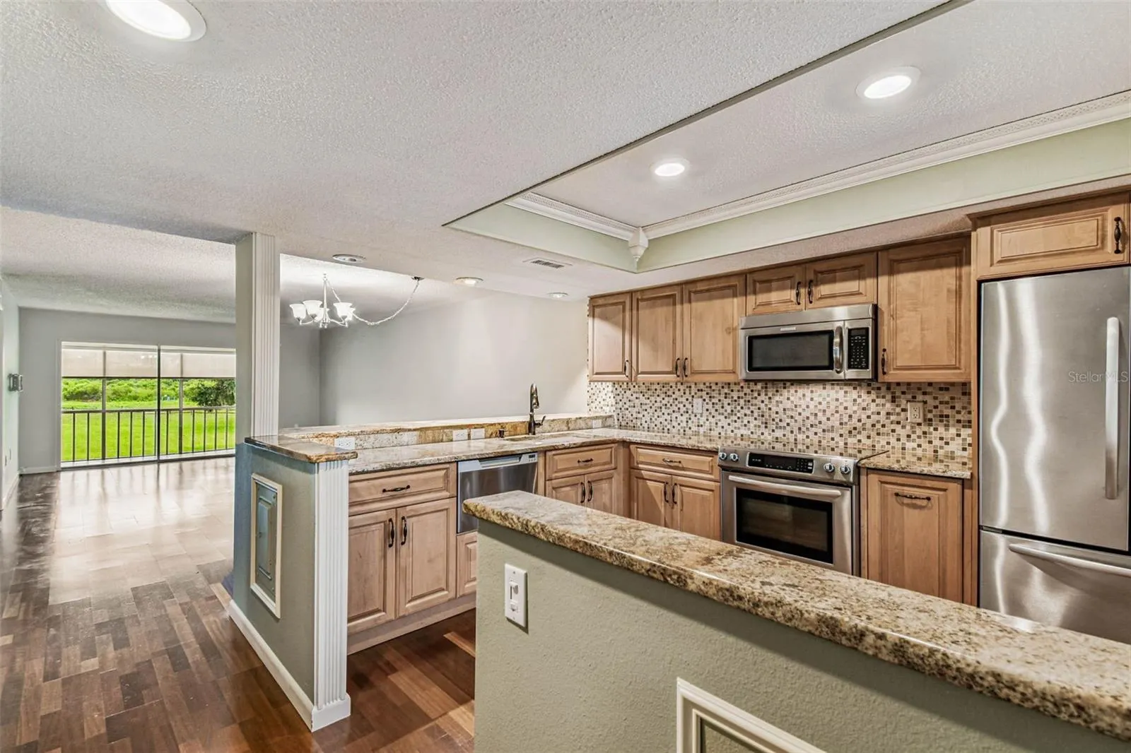 204 MARY DR