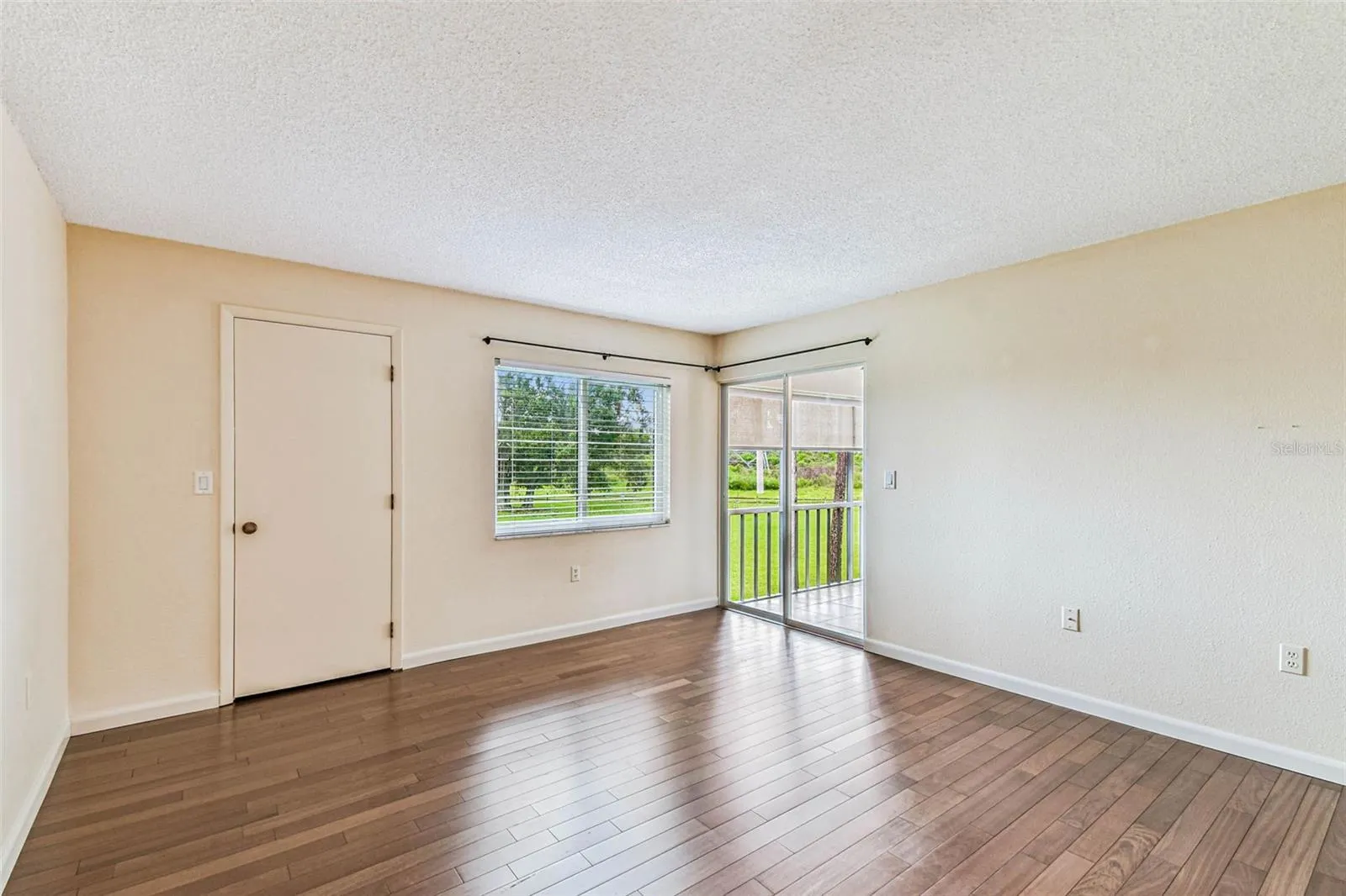 204 MARY DR
