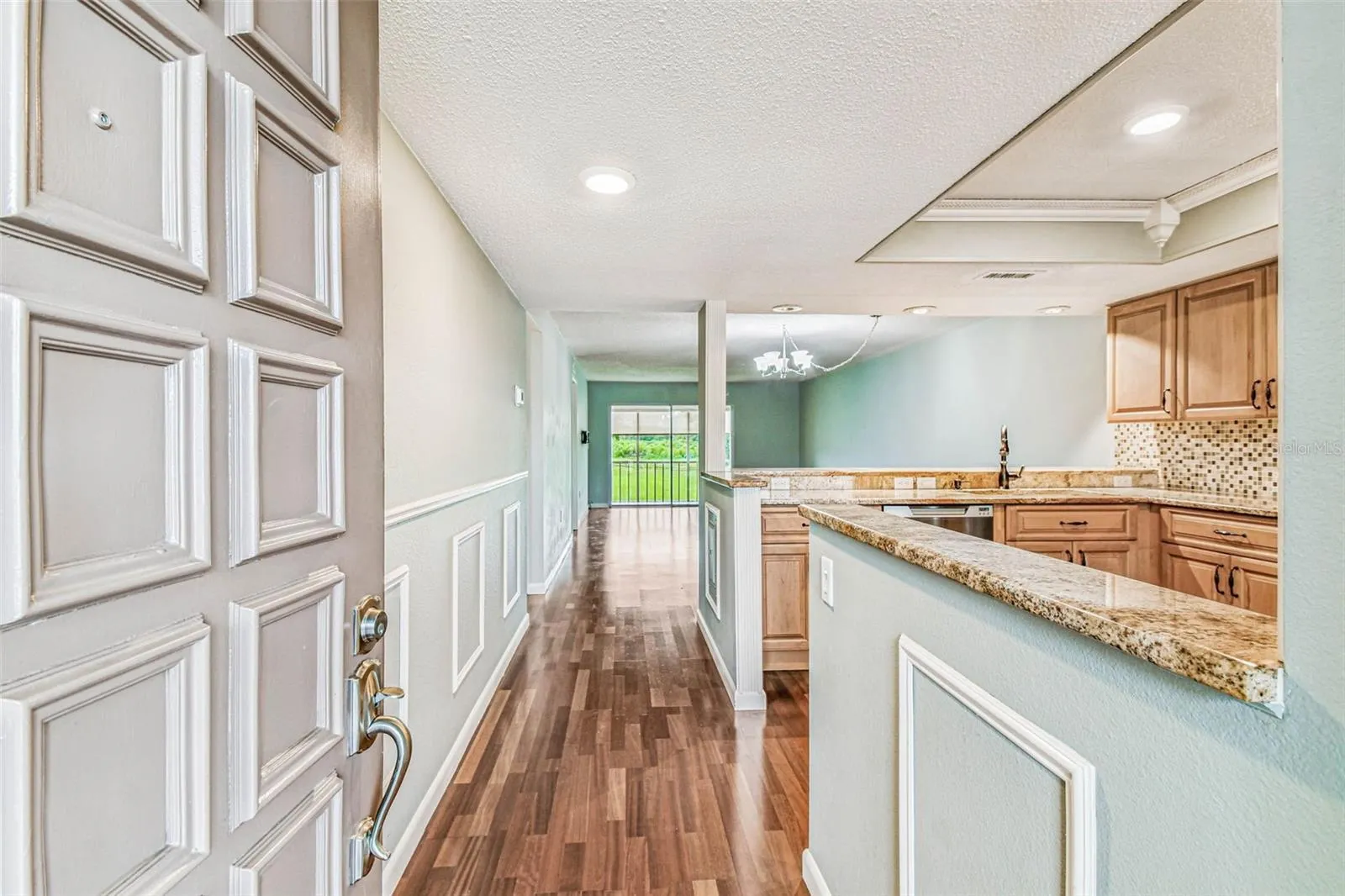 204 MARY DR