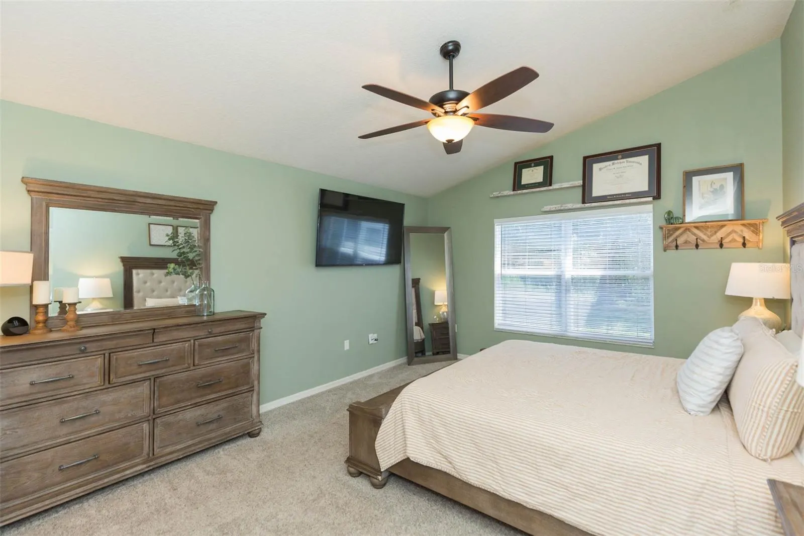 9506 CYPRESS HARBOR DR