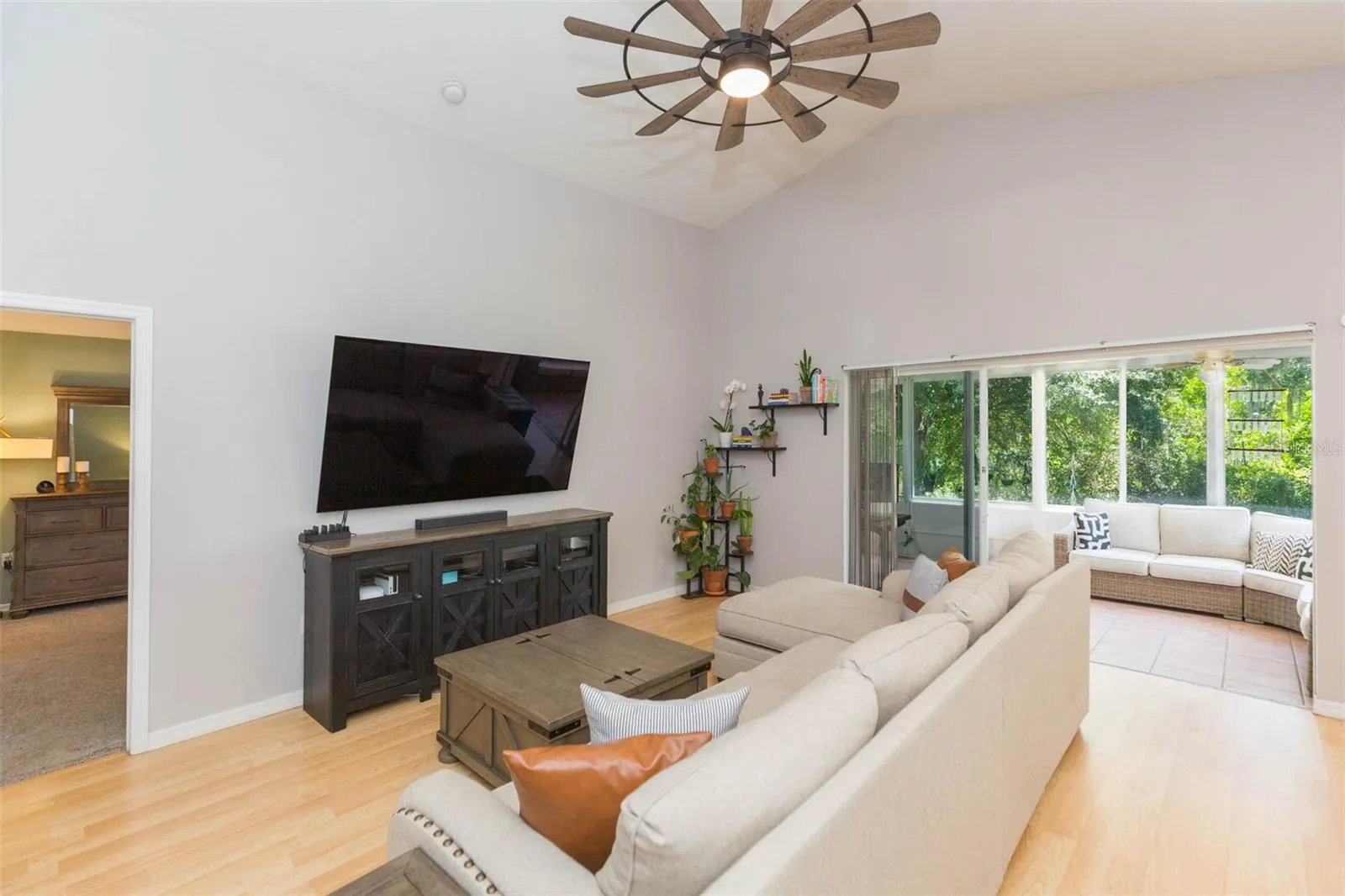 9506 CYPRESS HARBOR DR