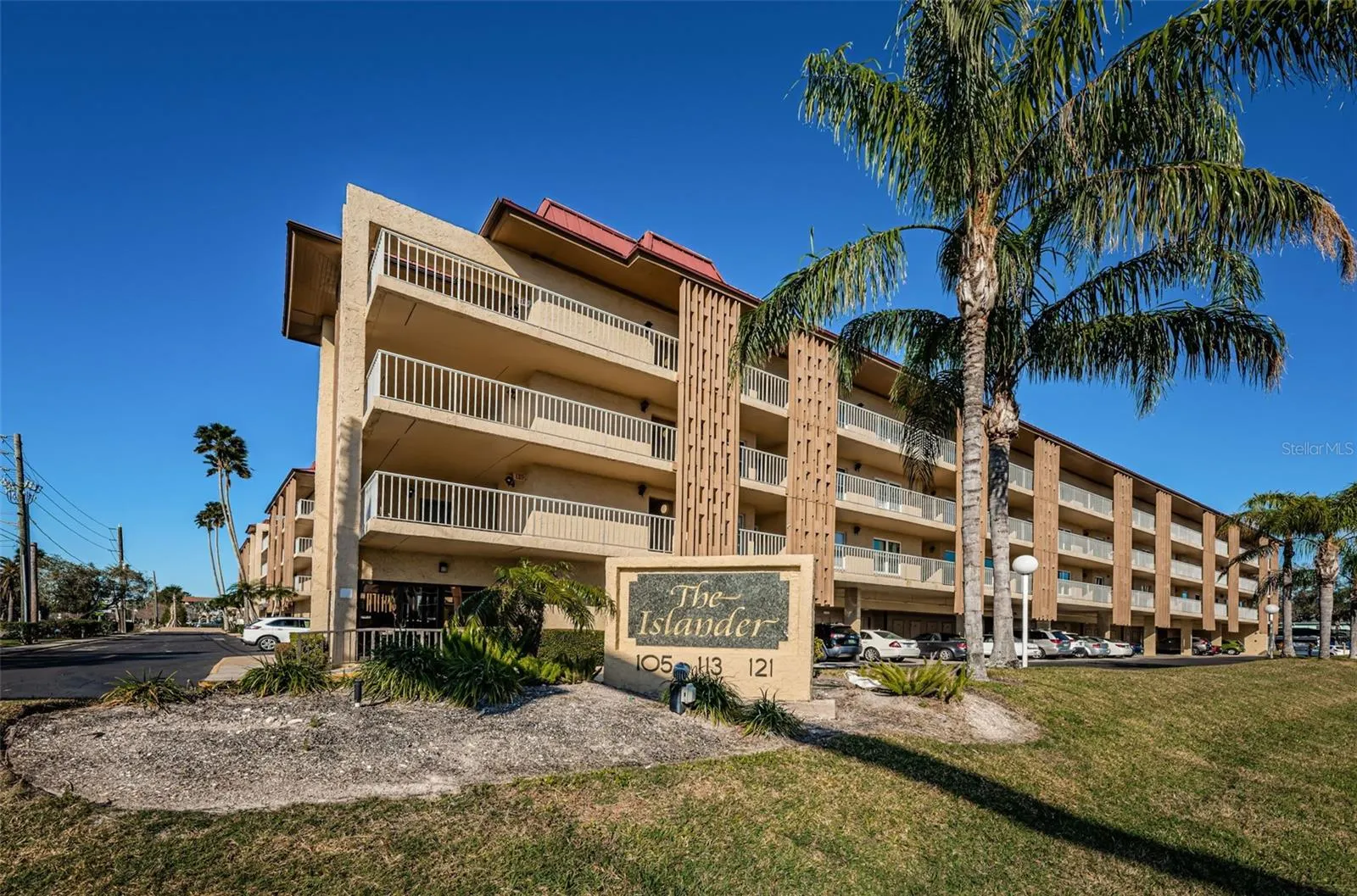 105 ISLAND WAY #147, #147