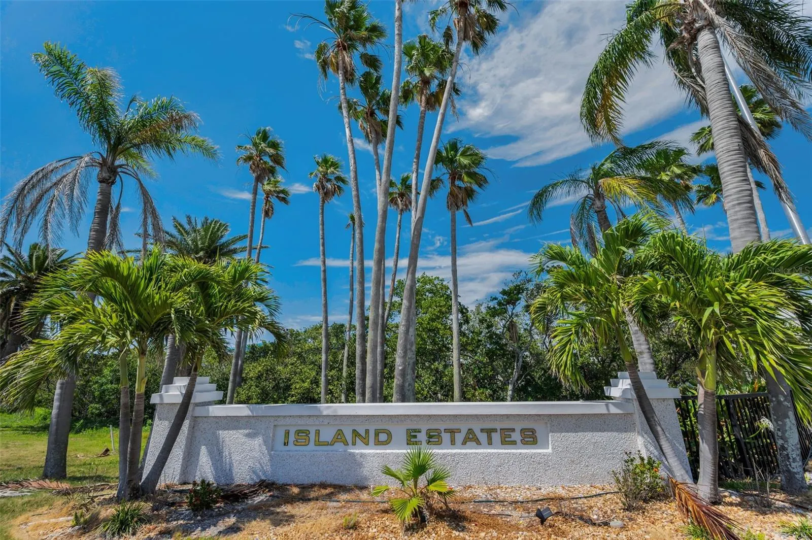 105 ISLAND WAY #147, #147