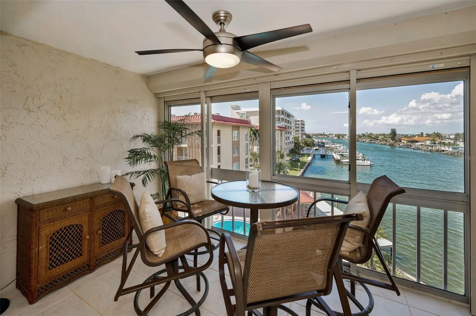 105 ISLAND WAY #147, #147