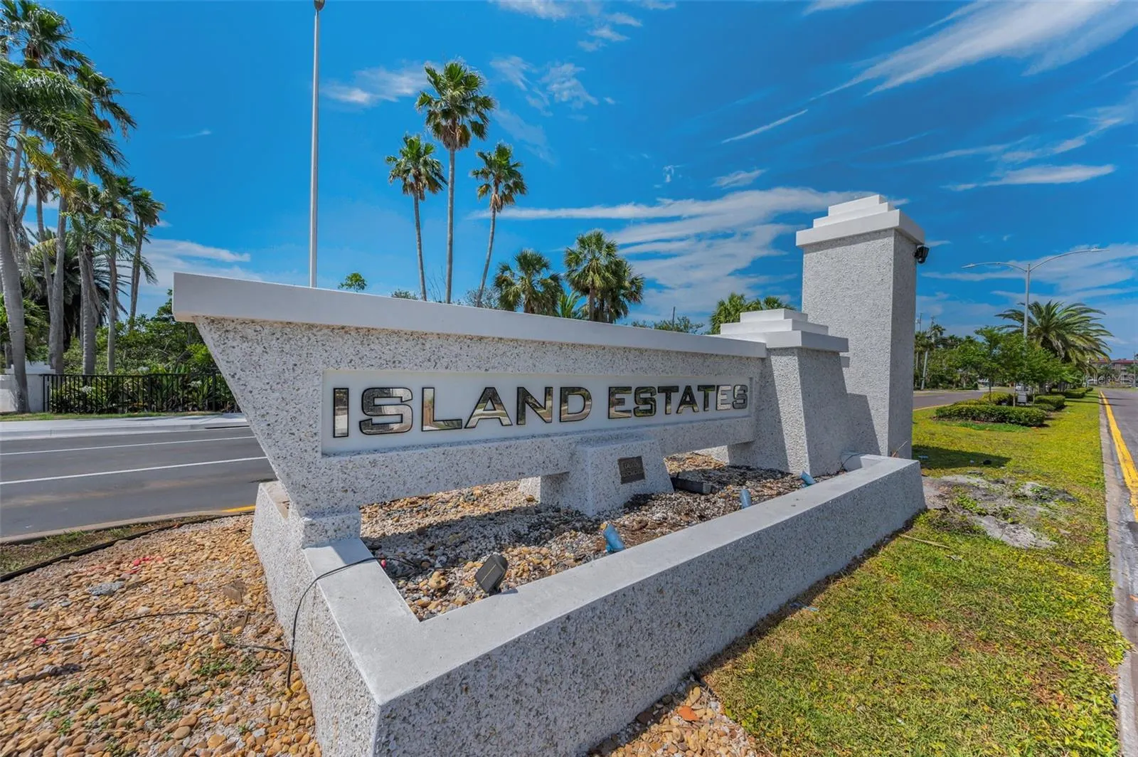 105 ISLAND WAY #147, #147