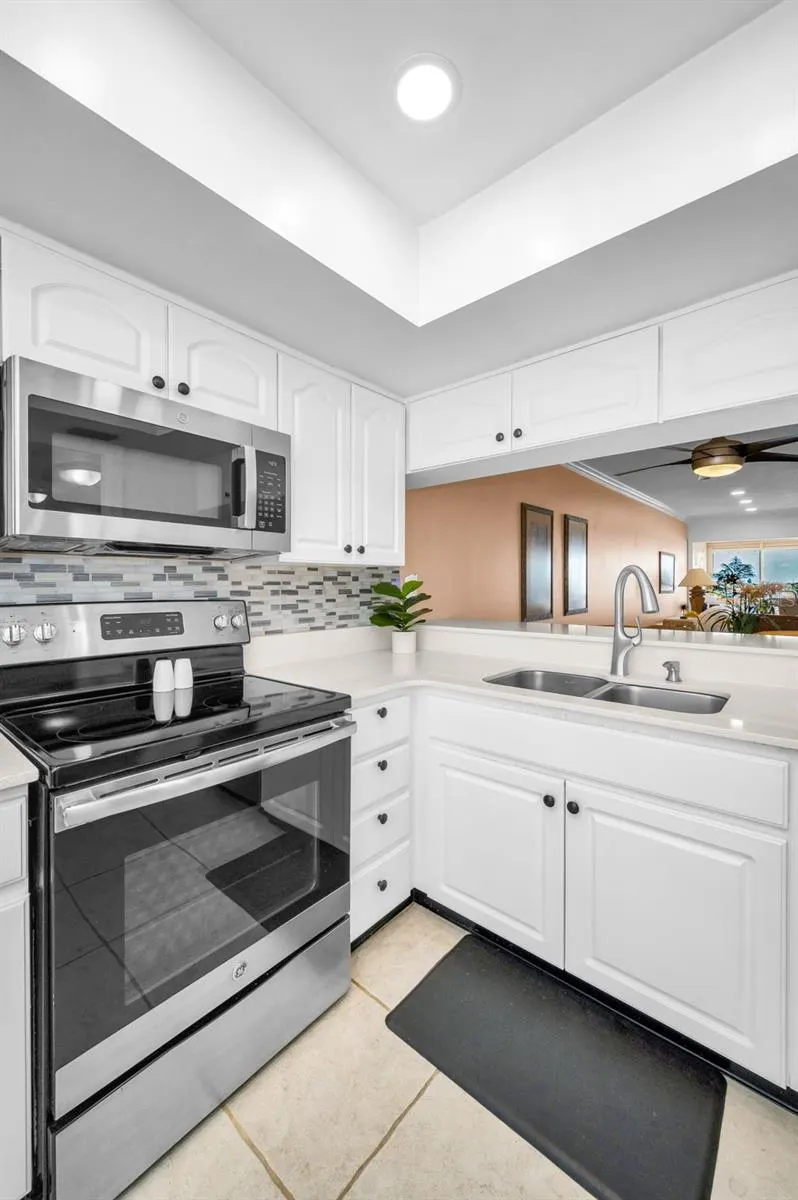 105 ISLAND WAY #147, #147