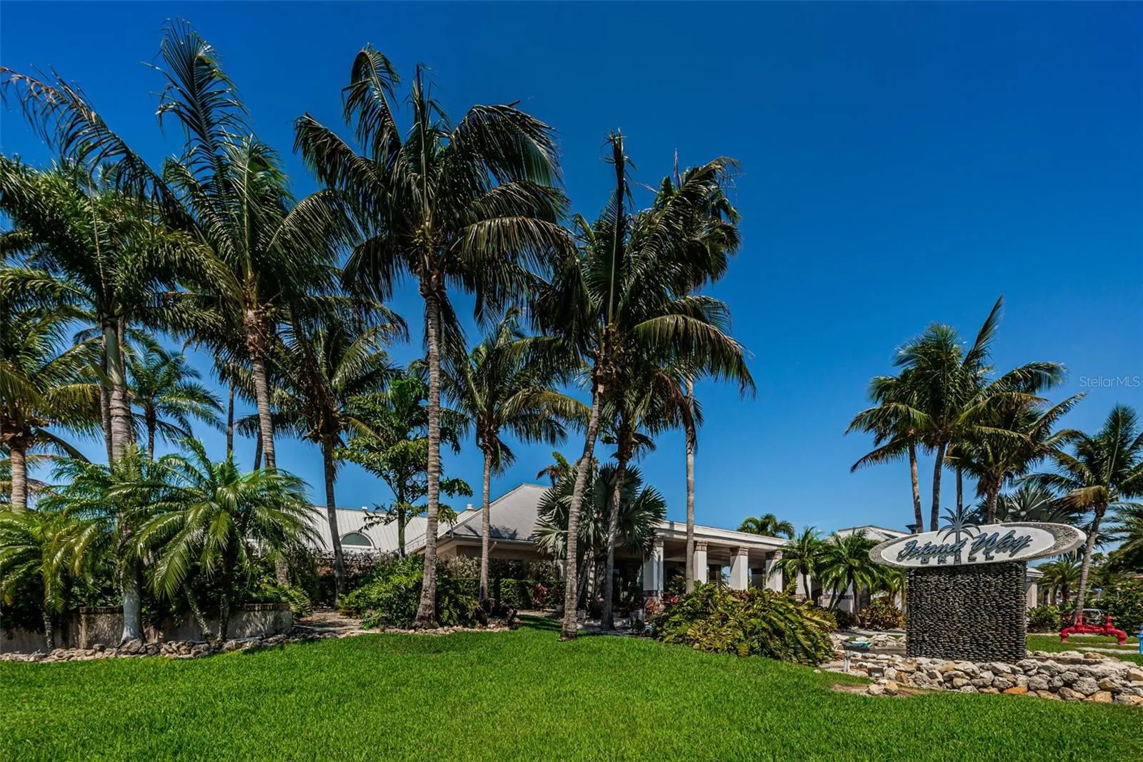 105 ISLAND WAY #147, #147
