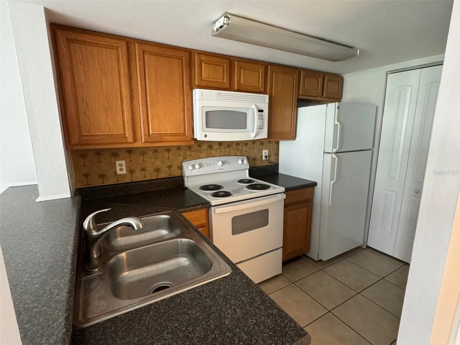 3861 S LAKE DR #151, #151