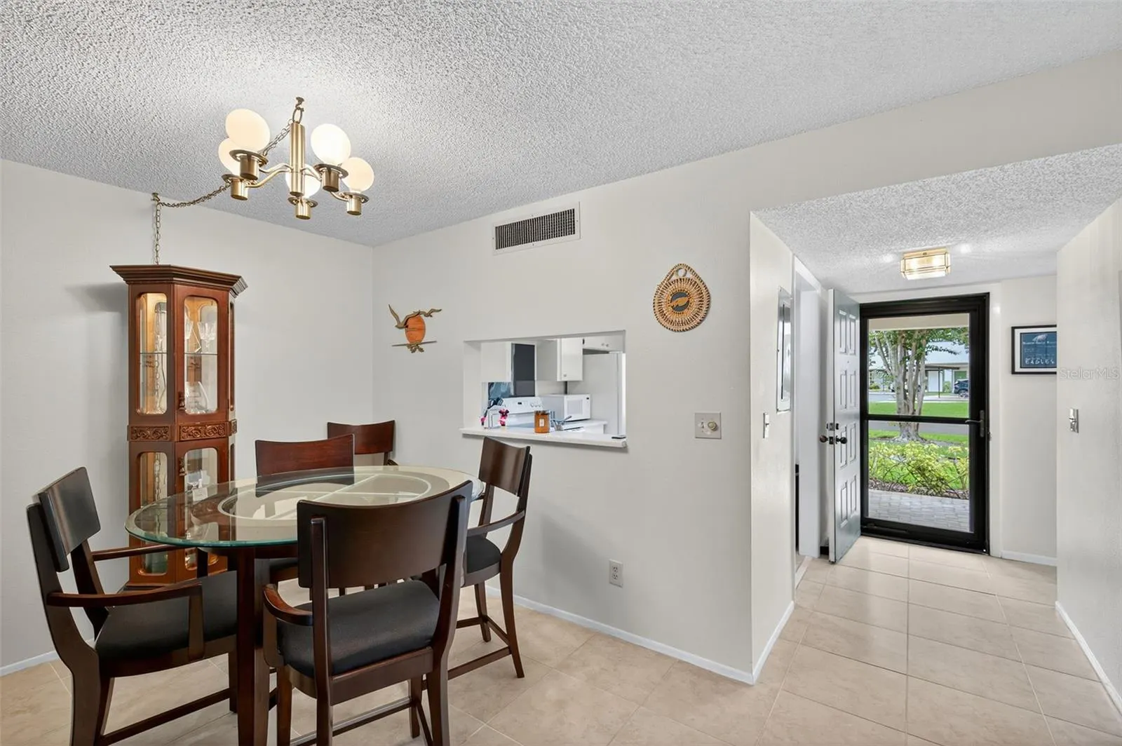 2537 ROYAL PINES CIR #19D, #19D