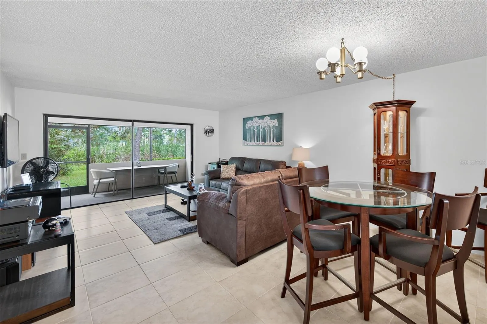 2537 ROYAL PINES CIR #19D, #19D