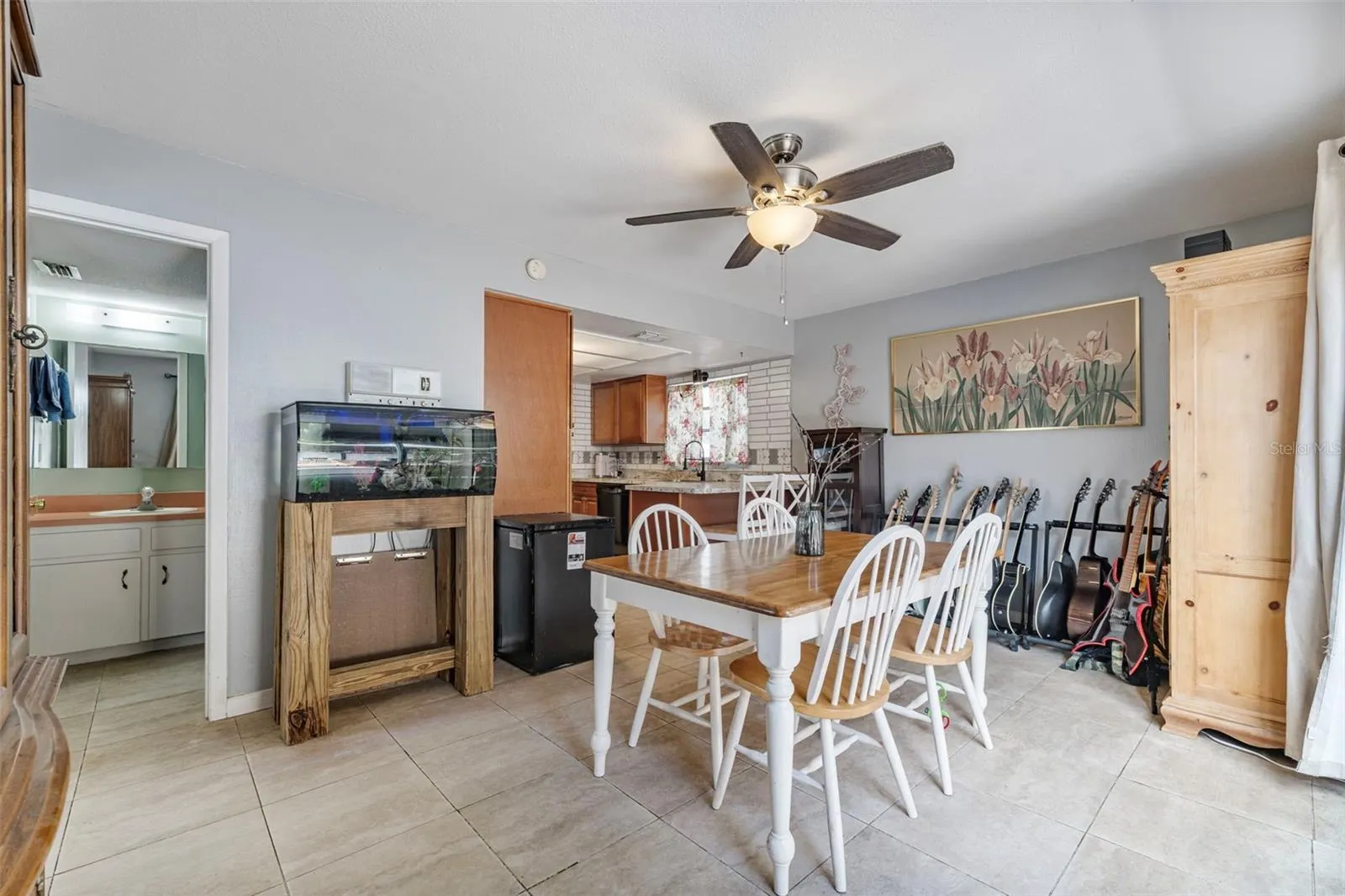 1070 BUTTERCUP DR