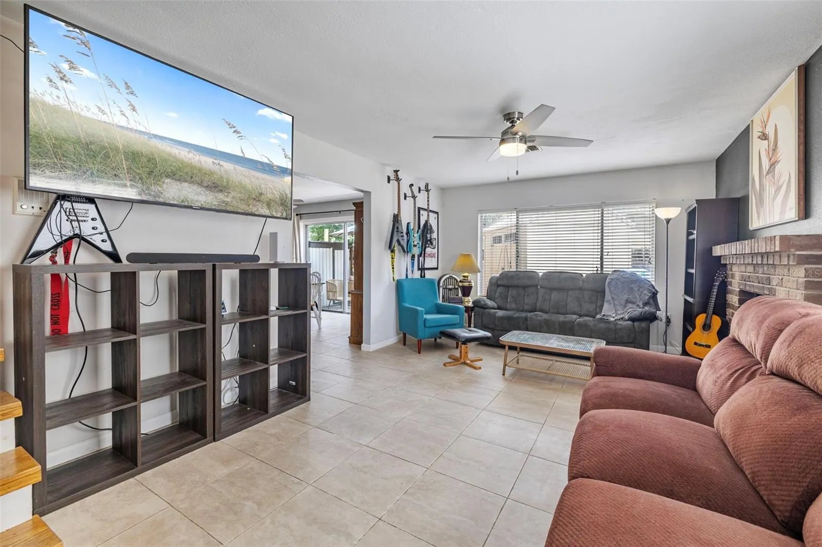 1070 BUTTERCUP DR