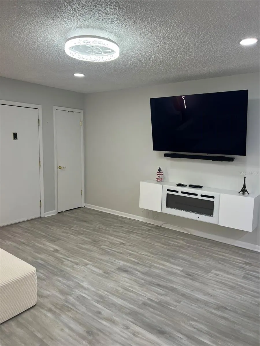 2400 WINDING CREEK BLVD #16-108, #16-108