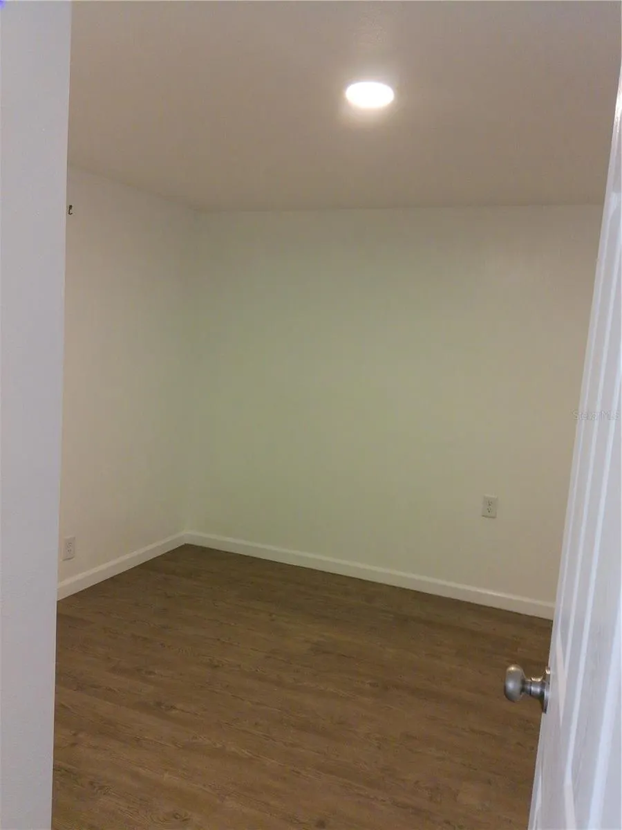 7409 EDGEMERE RD