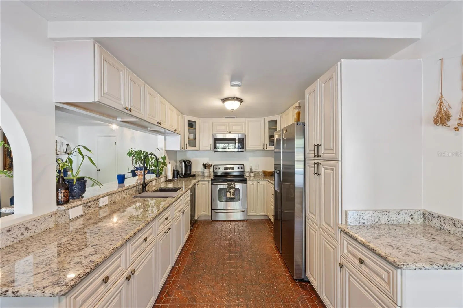 403 WEEBURN RD