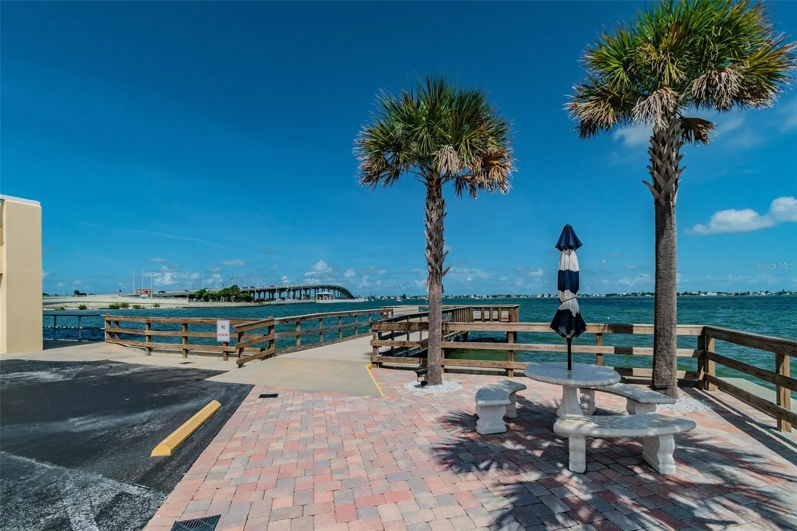 100 BLUFF VIEW DR #607A, #607A