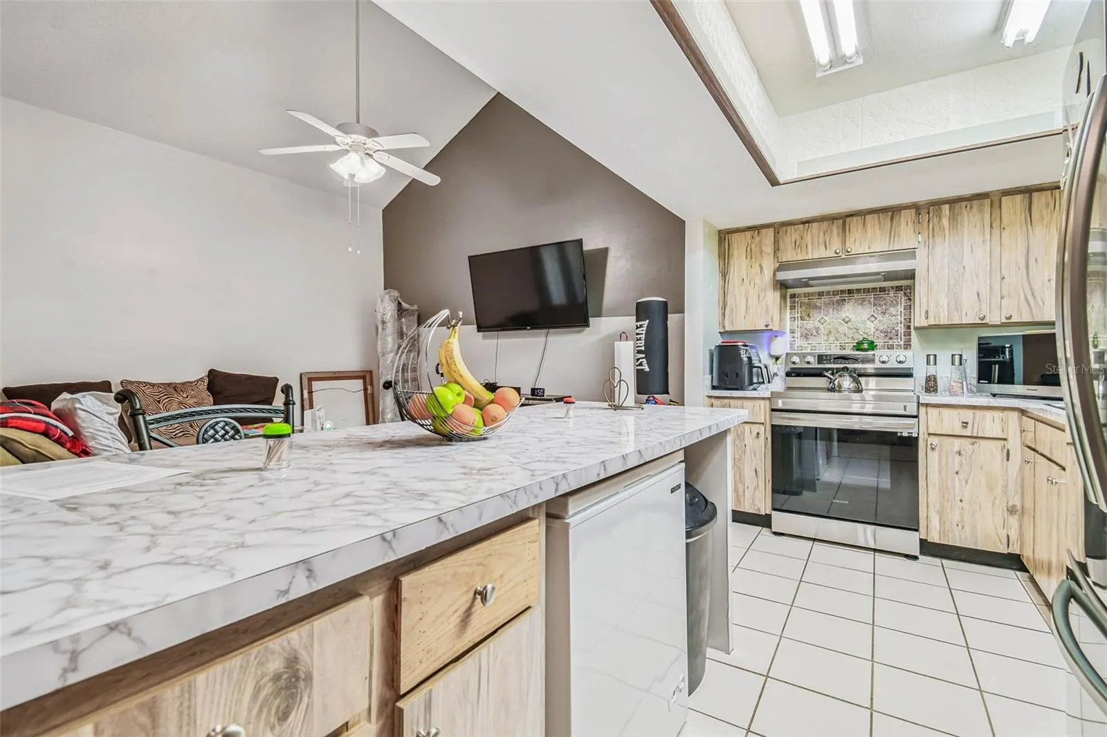 5301 PUTNAM CT