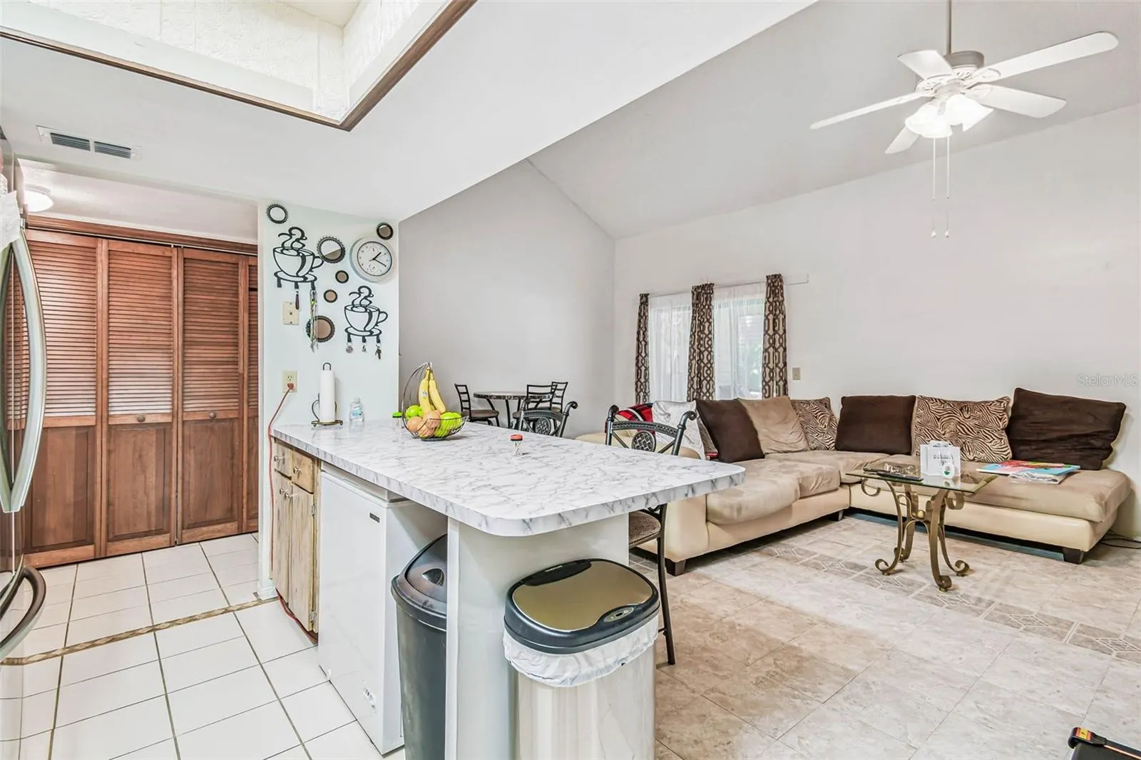 5301 PUTNAM CT