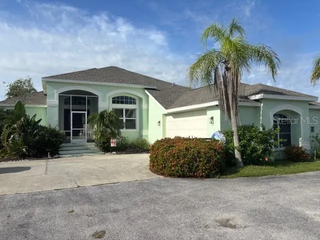 802 APOLLO BEACH BLVD