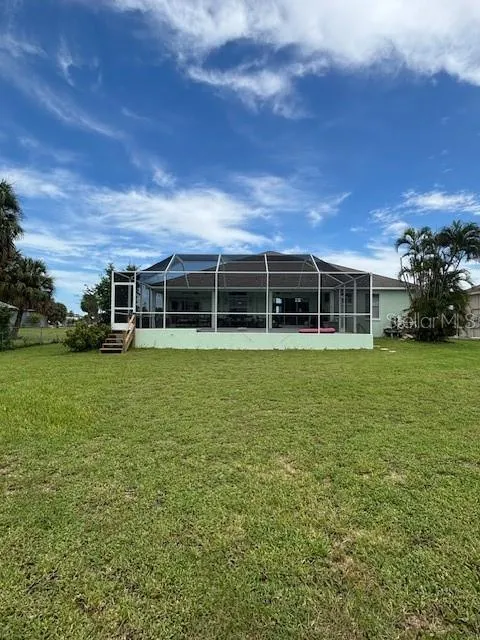 802 APOLLO BEACH BLVD