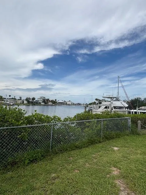 802 APOLLO BEACH BLVD
