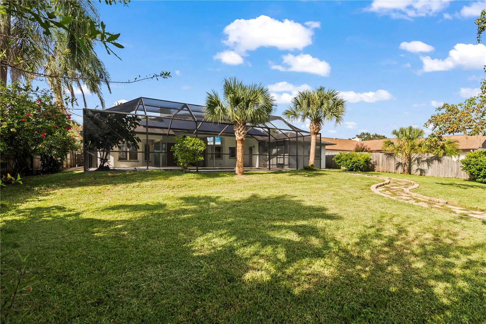 717 PINEWALK DR